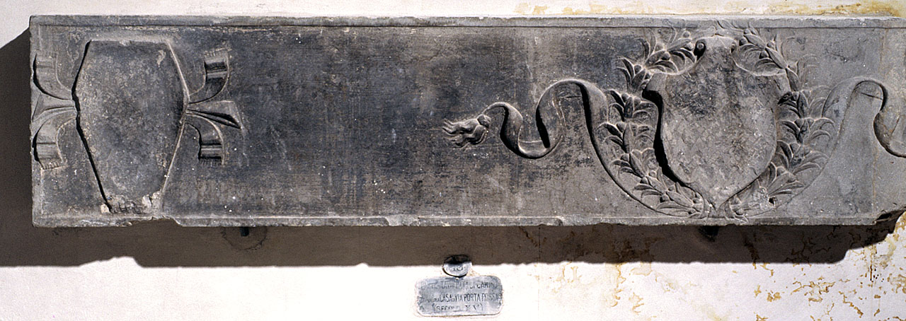 mostra di camino, frammento - bottega fiorentina (fine sec. XV)