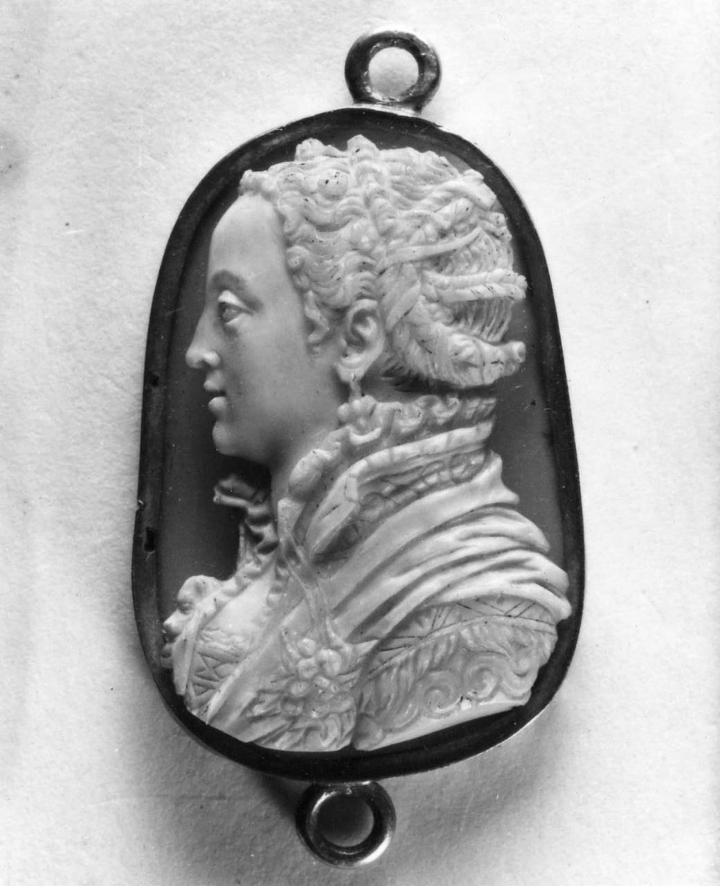 busto di una principessa (cammeo) - bottega italiana (seconda metà sec. XVI)