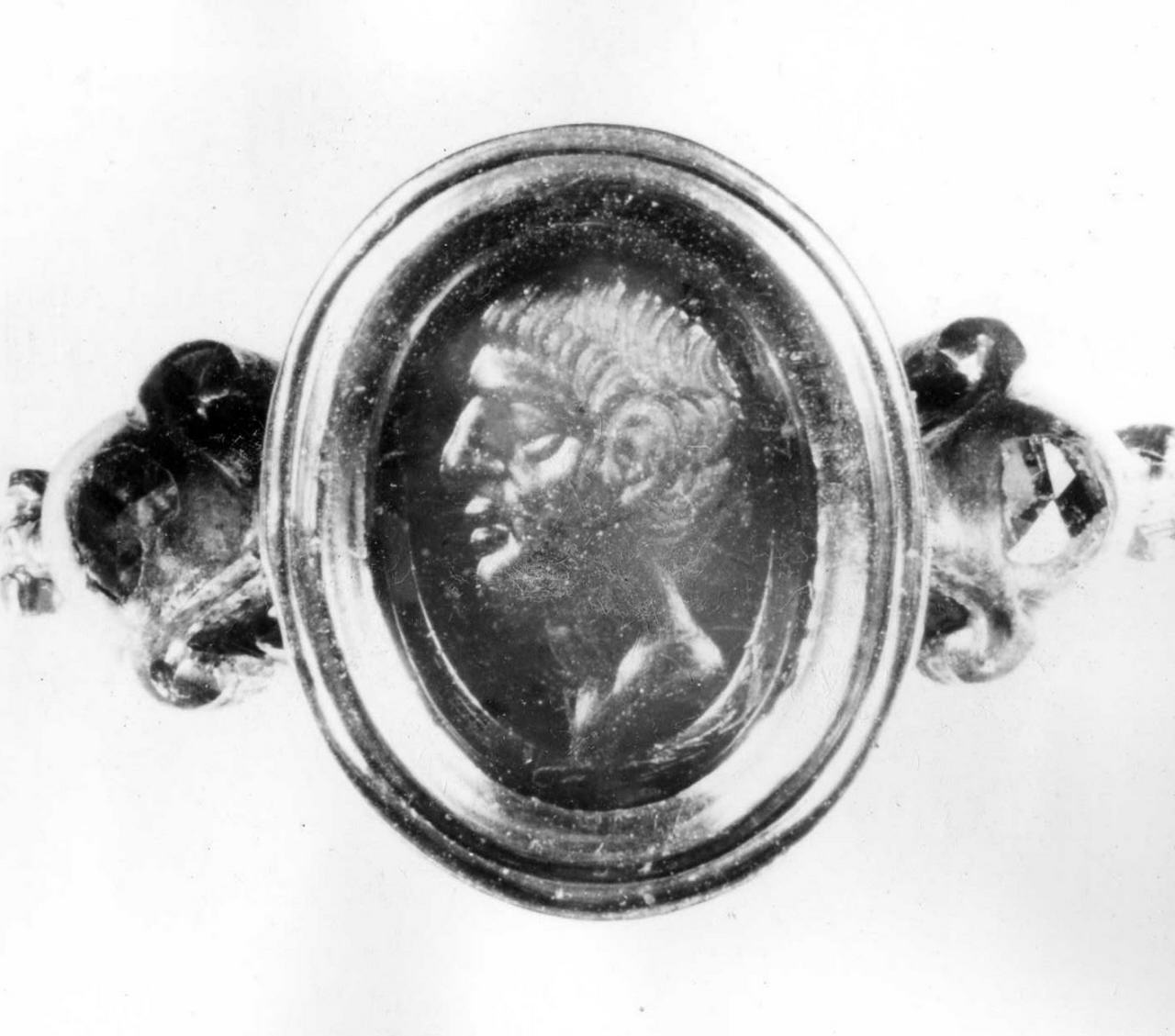 anello - bottega italiana (prima metà sec. XVIII)