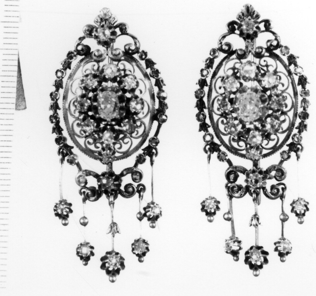 orecchino - a pendente, coppia - manifattura italiana (sec. XIX)