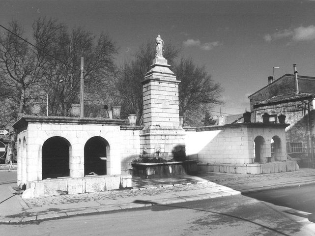 Fontana dell'Immacolata (fontana, comunale) - Frosolone (IS) 