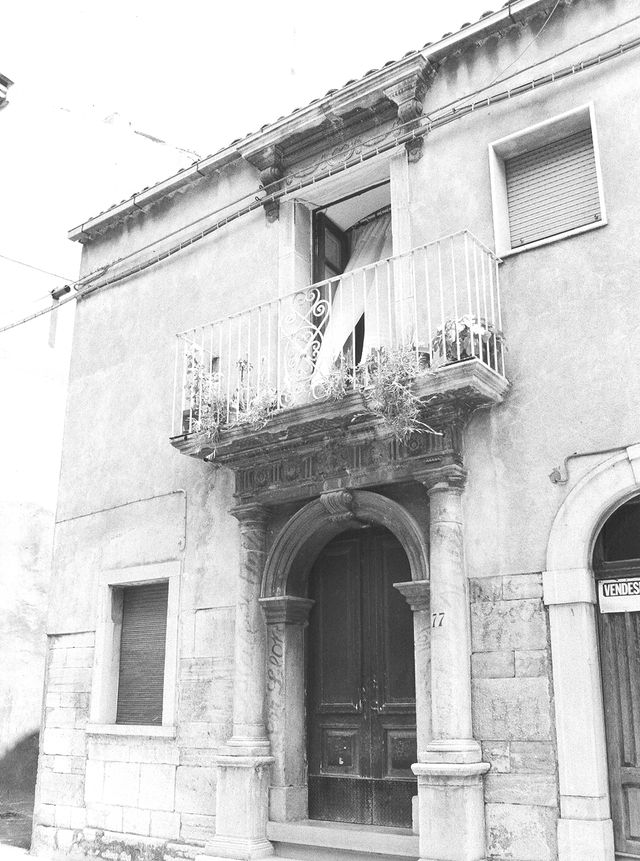 Palazzo Ianniruberto-Di Risio (palazzo, bifamiliare) - Guardialfiera (CB) 
