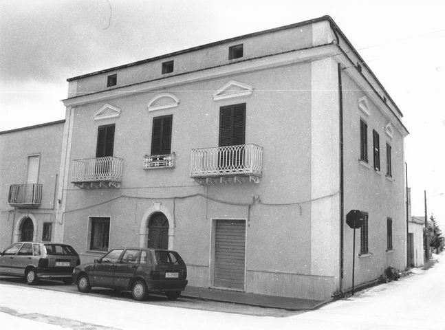 Palazzo Coletta-Cocco (palazzo, bifamiliare) - Pozzilli (IS) 