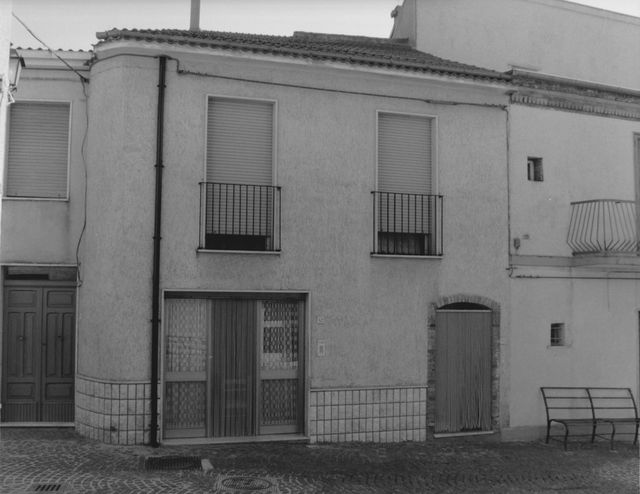Casa Perrotta-Di Lisio (casa, a blocco, plurifamiliare, (porzione)) - Montelongo (CB) 
