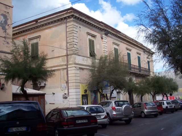Palazzo Muricchio (palazzo, gentilizio, plurifamiliare con negozi) - Termoli (CB) 