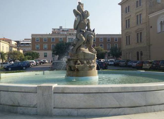 Fontana di Piazza Sant'Antonio (fontana, pubblica) - Termoli (CB) 