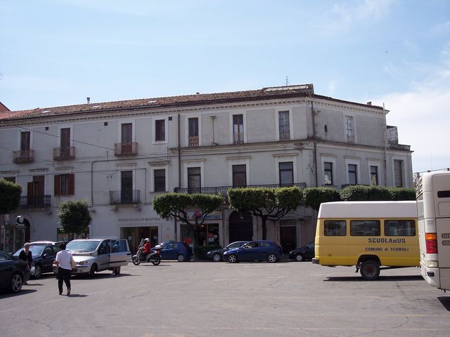 Palazzo Cariello (palazzo, residenziale, plurifamiliare) - Termoli (CB) 