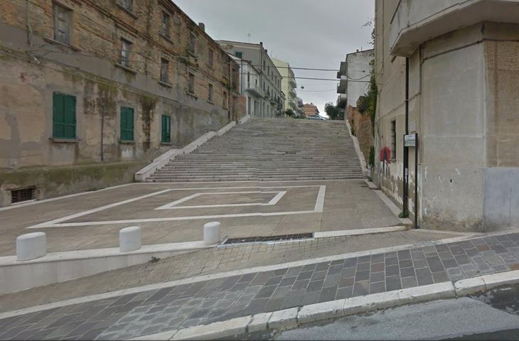 Scalinata del III corso (scalinata, pubblica) - Termoli (CB) 