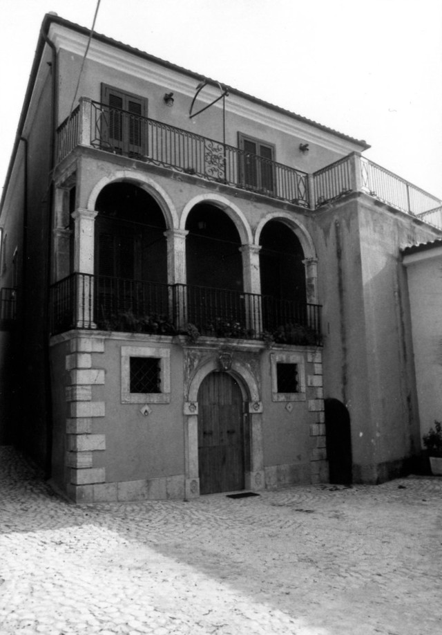 Palazzo Lemme (palazzo, signorile, monofamiliare) - Macchia d'Isernia (IS) 