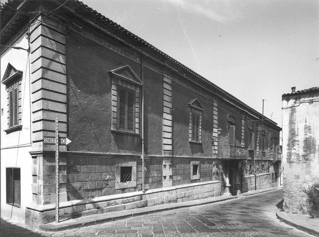 Palazzo Sacchetti (palazzo, gentilizio, pubblico, plurifamiliare) - Guglionesi (CB) 