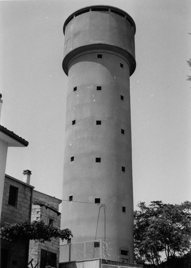 Torre-Serbatoio di accumulo (serbatoio idrico, a torre) - Molise (CB) 