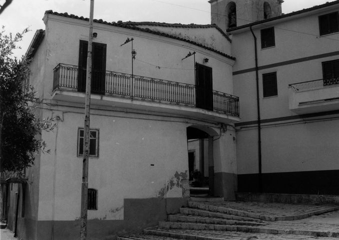 Case e Porta Grande (case, a schiera, con porta urbica, (porzione)) - Molise (CB) 