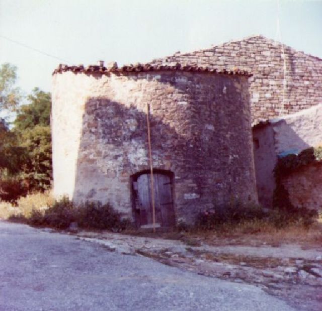 Neviera Coccaro (deposito, neviera) - Monacilioni (CB) 