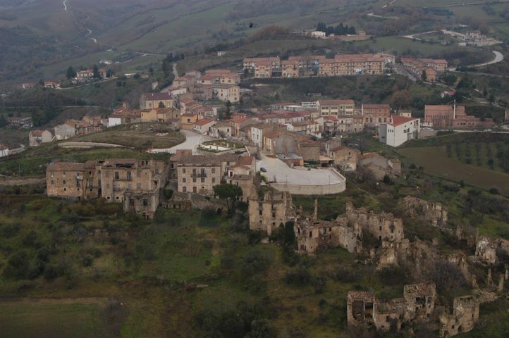 Palazzo Fruscella-Ambrosiano (palazzo, plurifamiliare) - Monacilioni (CB) 