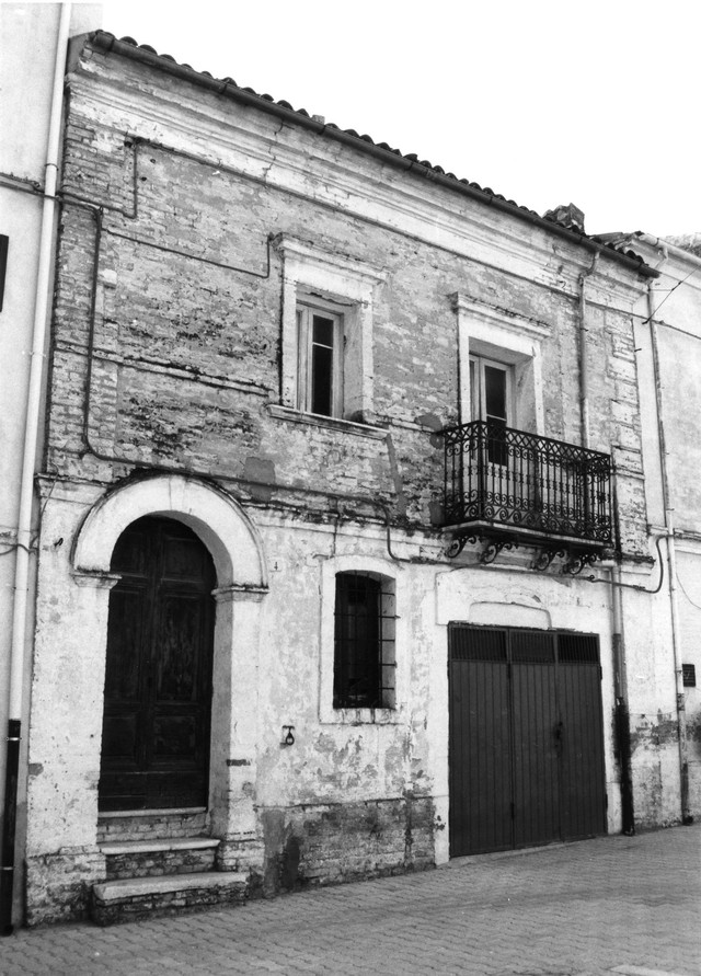 Casa Manes-Sabella (casa, a schiera, plurifamiliare) - Portocannone (CB) 