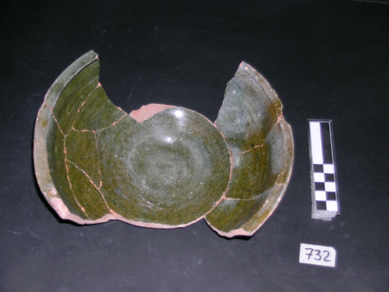 vaso - invetriata - produzione pisana (meta' sec. XIII)