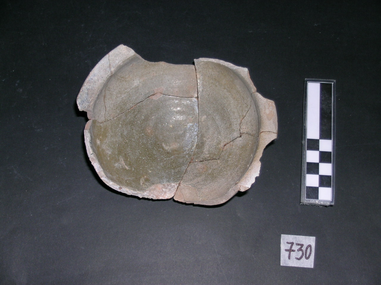 vaso - invetriata - produzione pisana (meta' sec. XIII)