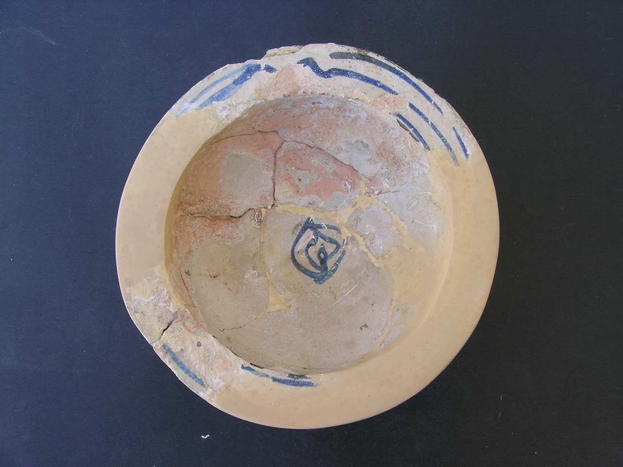 vaso - cobalto e manganese - produzione tunisina (meta' sec. XIII)