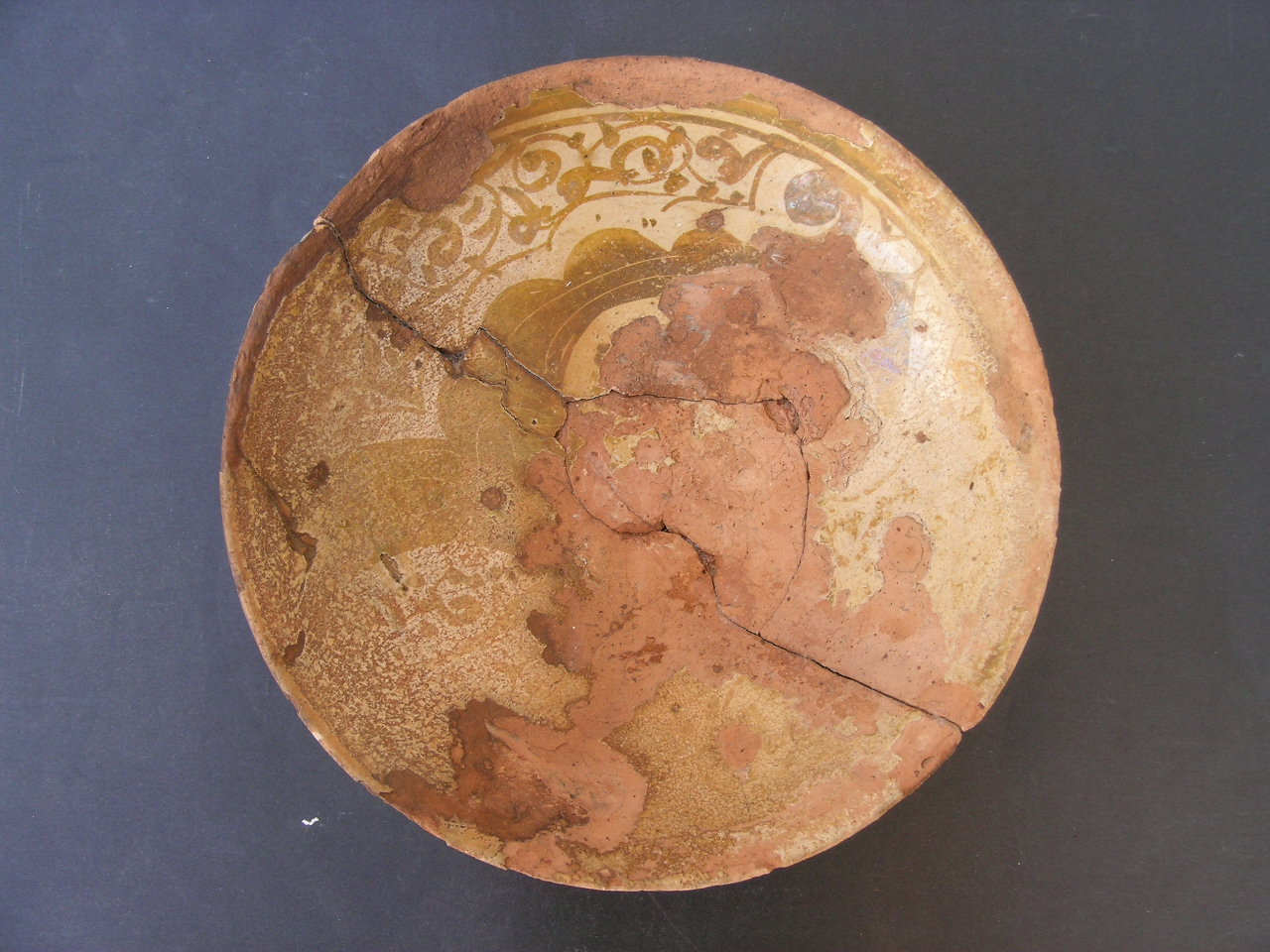 vaso - lustro metallico - produzione spagnola (meta' sec. XIII)