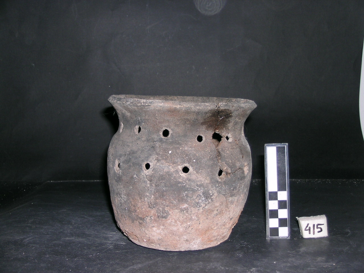 vaso - acroma grezza, serie - produzione toscana (meta' sec. XIII)