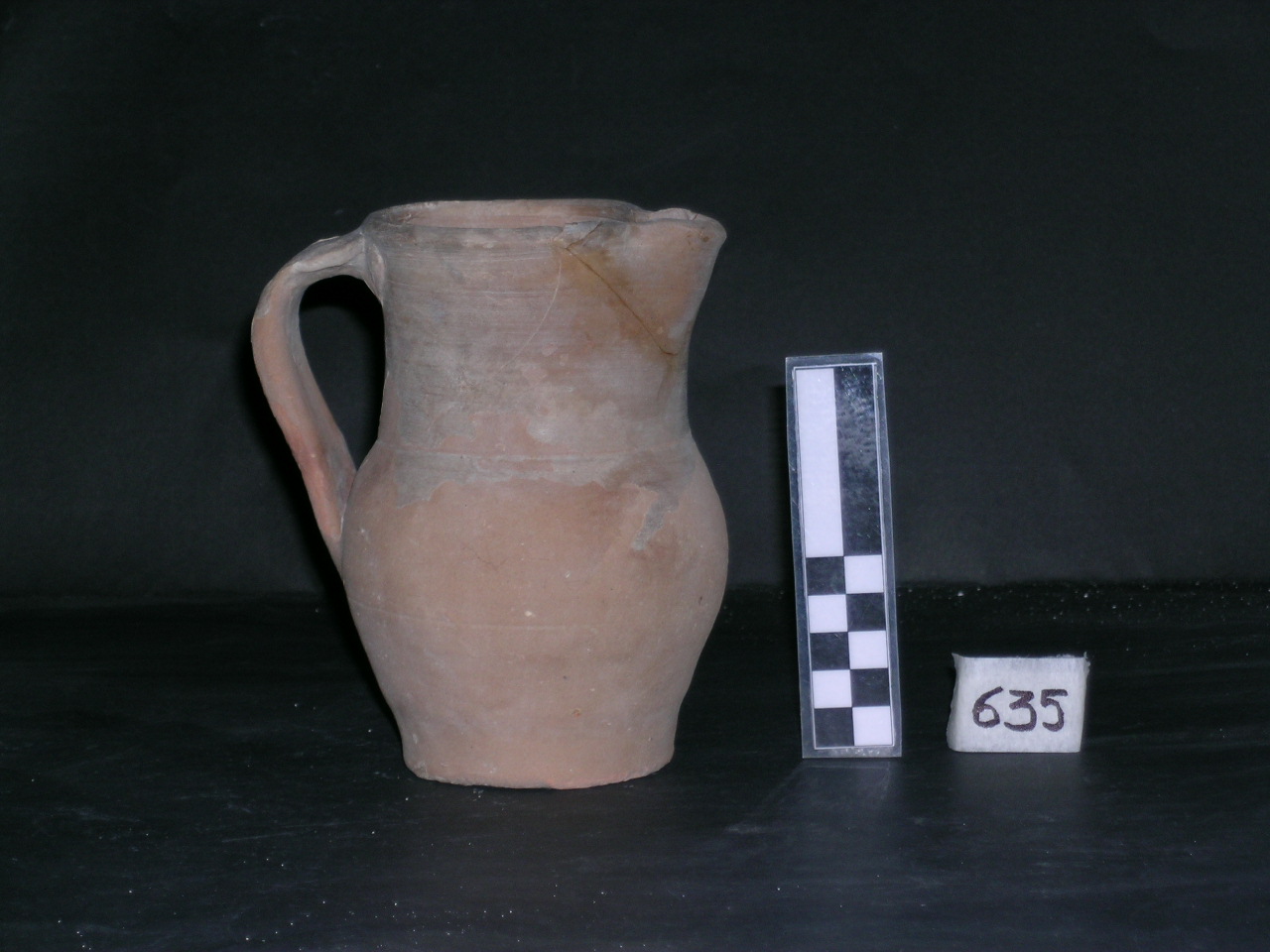 vaso - acroma depurata, serie - produzione pisana (meta' sec. XIII)