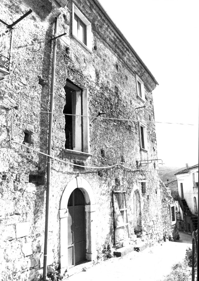 casa, a blocco - Scapoli (IS) 