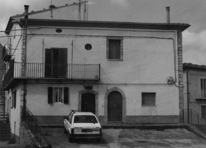 casa, a blocco - Pescolanciano (IS) 