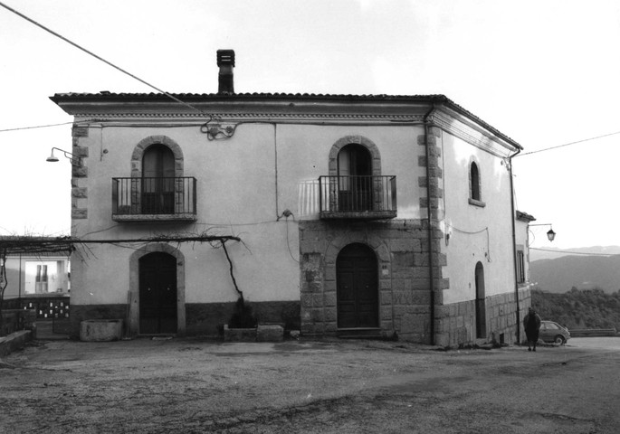 casa, a blocco - Rocchetta a Volturno (IS) 