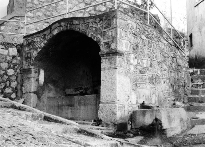 La Fonte (fontana, pubblica) - Rocchetta a Volturno (IS) 
