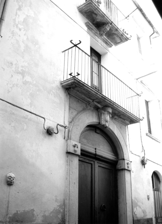 Palazzo Di Paolo - Raimondo (palazzo, gentilizio) - Larino (CB) 