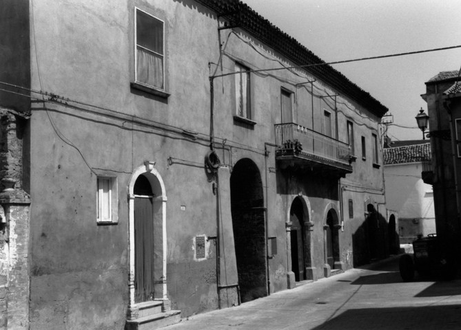 palazzo, con supportico - San Martino in Pensilis (CB) 