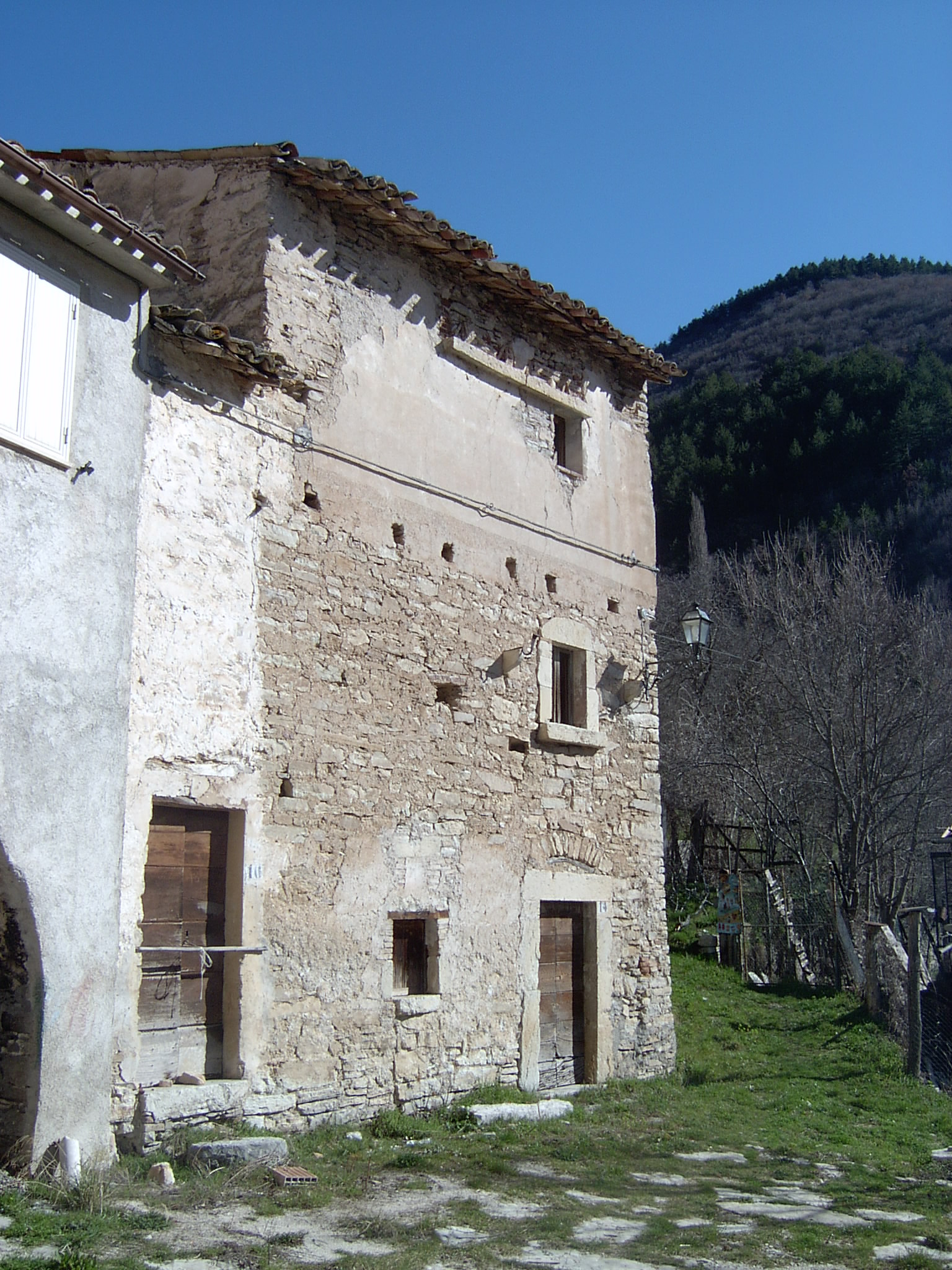 Casa a schiera (casa a schiera) - Castelsantangelo sul Nera (MC) 