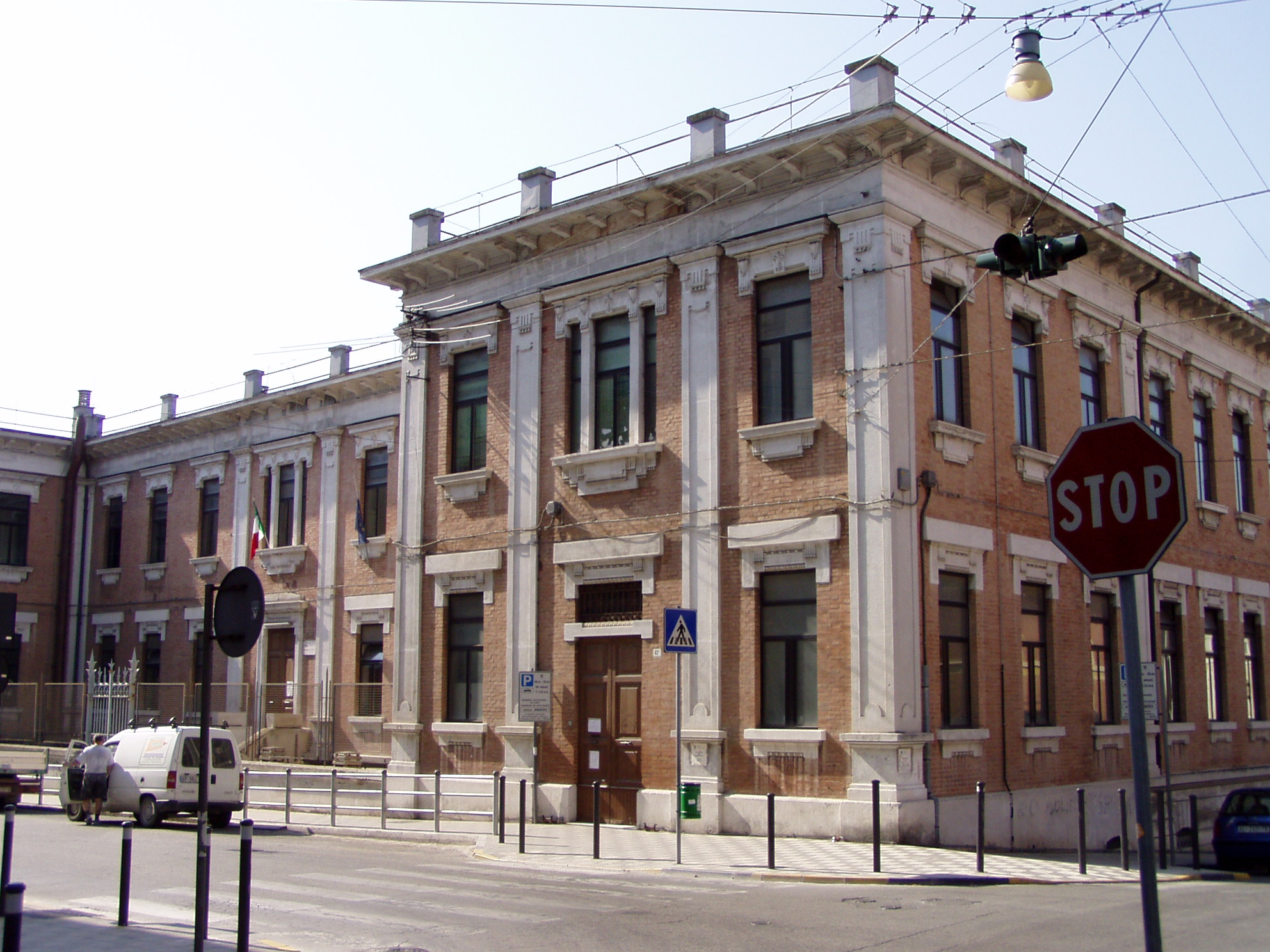 Scuola elementare De Amicis (scuola) - Ancona (AN) 