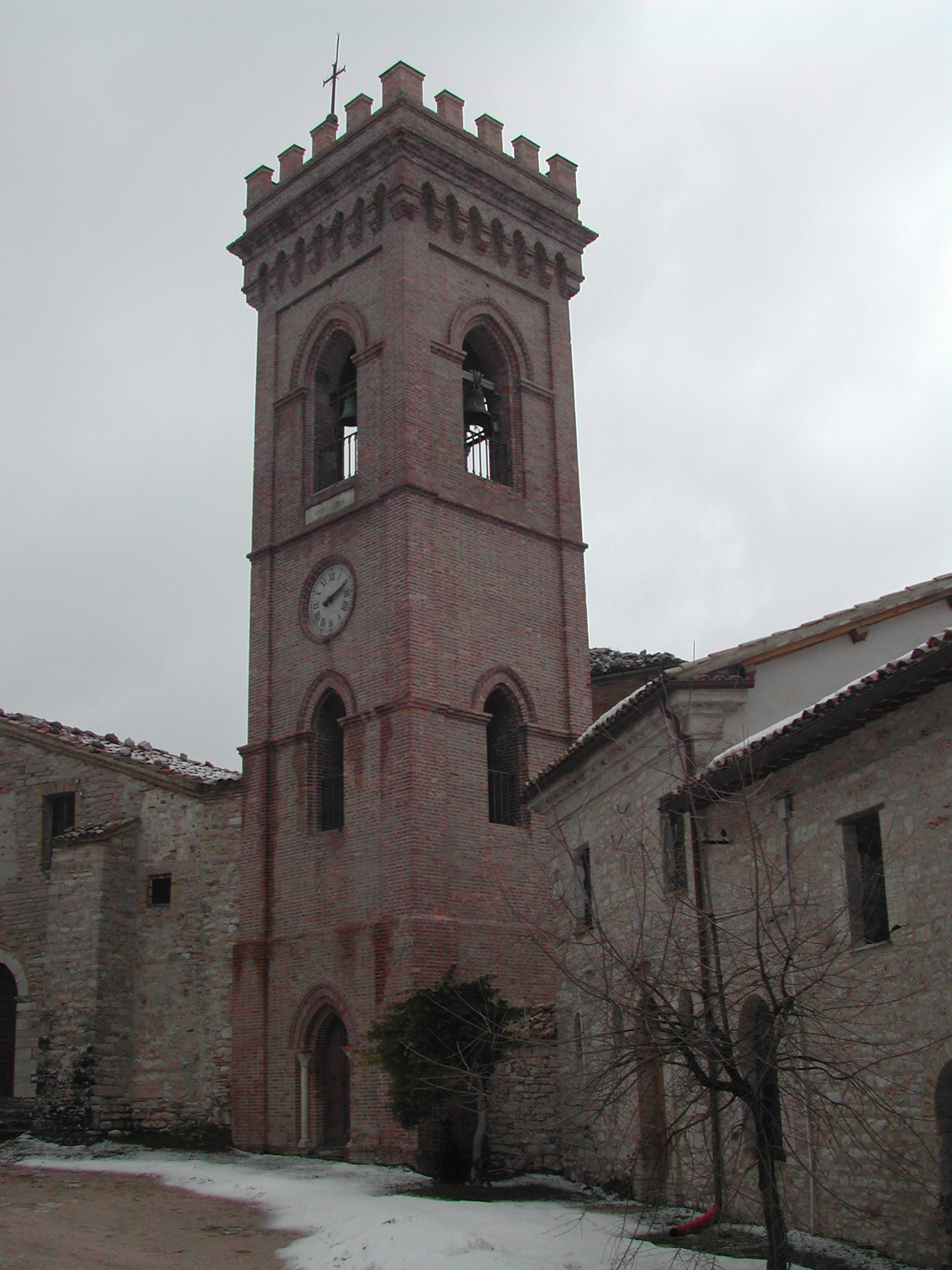 Campanile della Chiesa di S. Paolo (campanile) - Fiastra (MC) 
