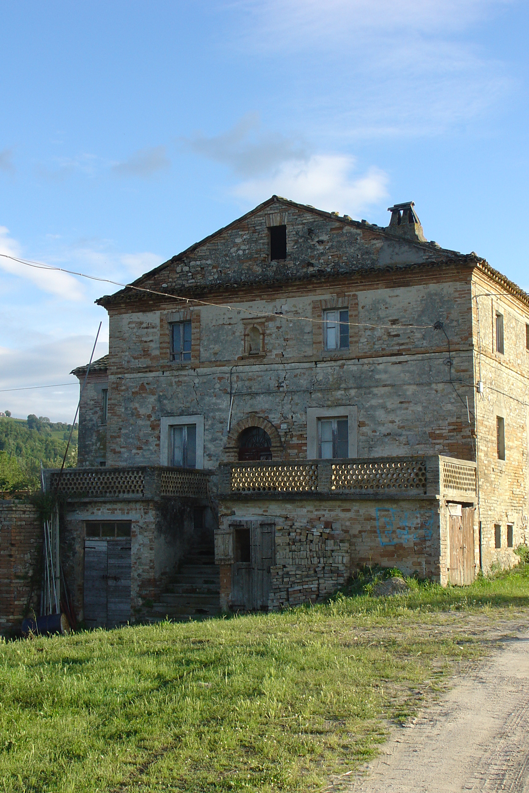 Casa Santarelli (casa padronale) - Monterubbiano (AP) 