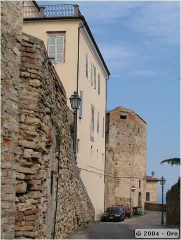 Torrione del Pestrino (torrione, delle mura urbiche) - Montefiore dell'Aso (AP) 