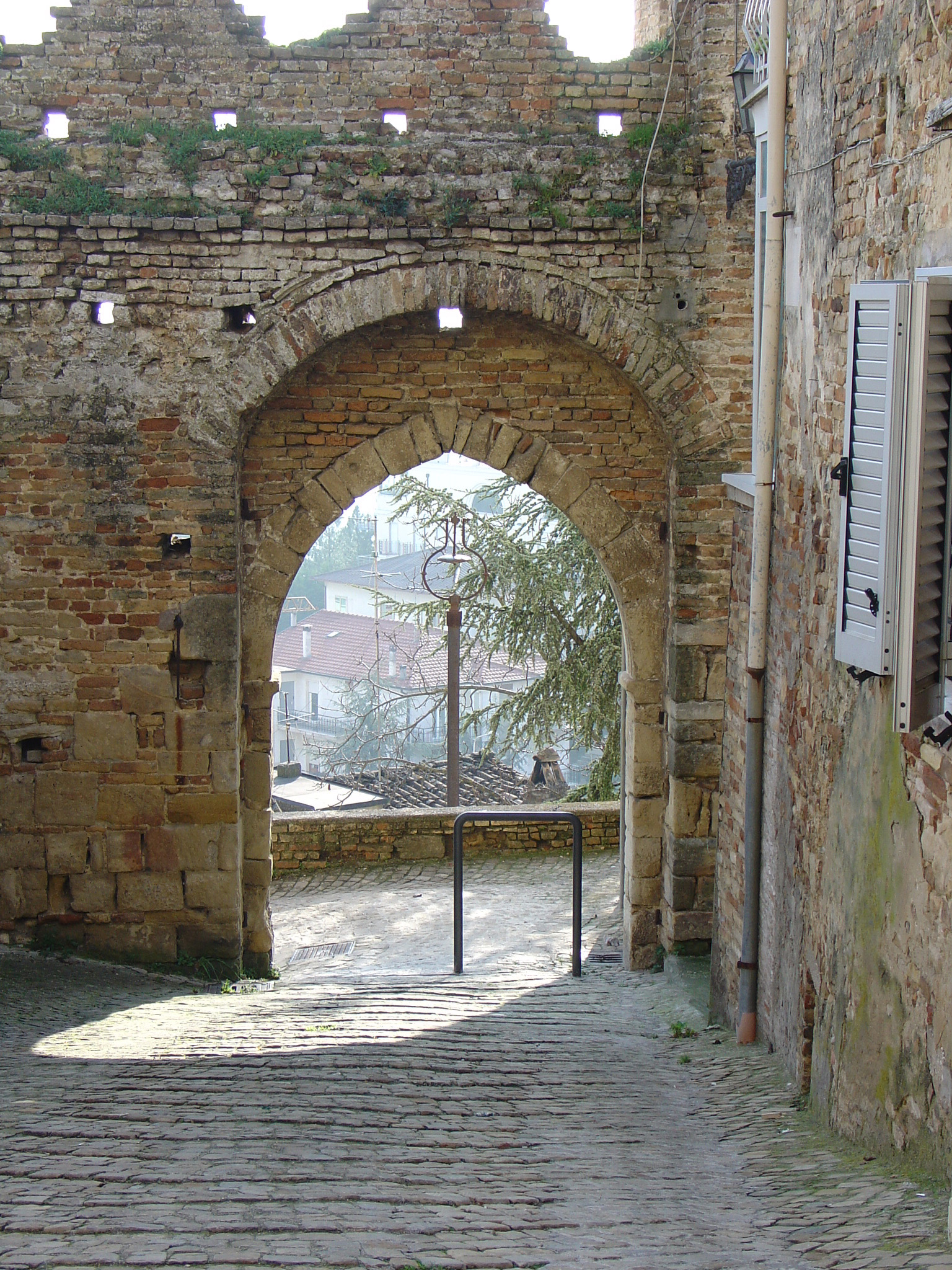 Porta di S. Francesco (porta, urbica) - Montefiore dell'Aso (AP) 