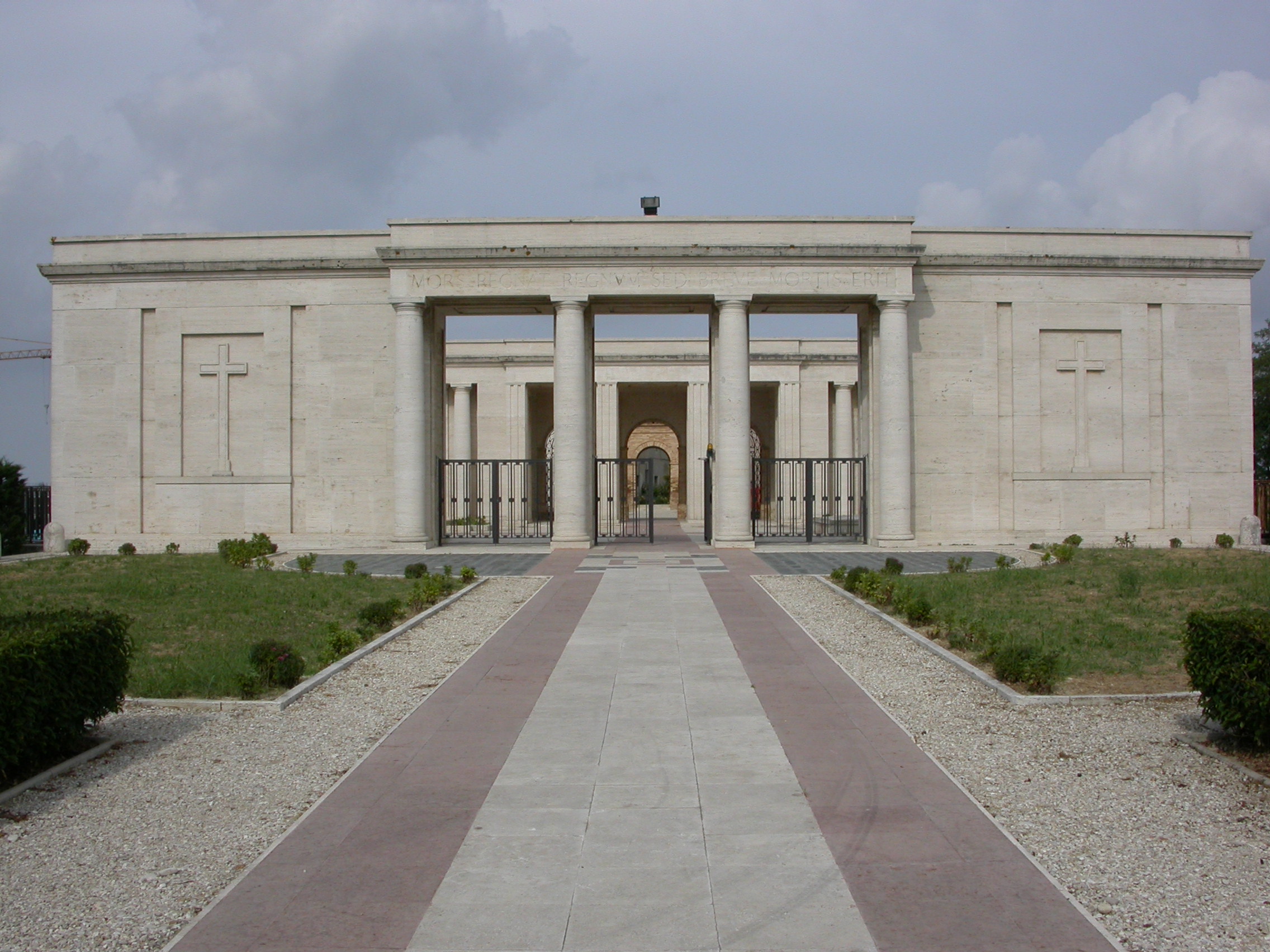 Ingresso del Cimitero (ingresso monumentale) - Ripatransone (AP) 