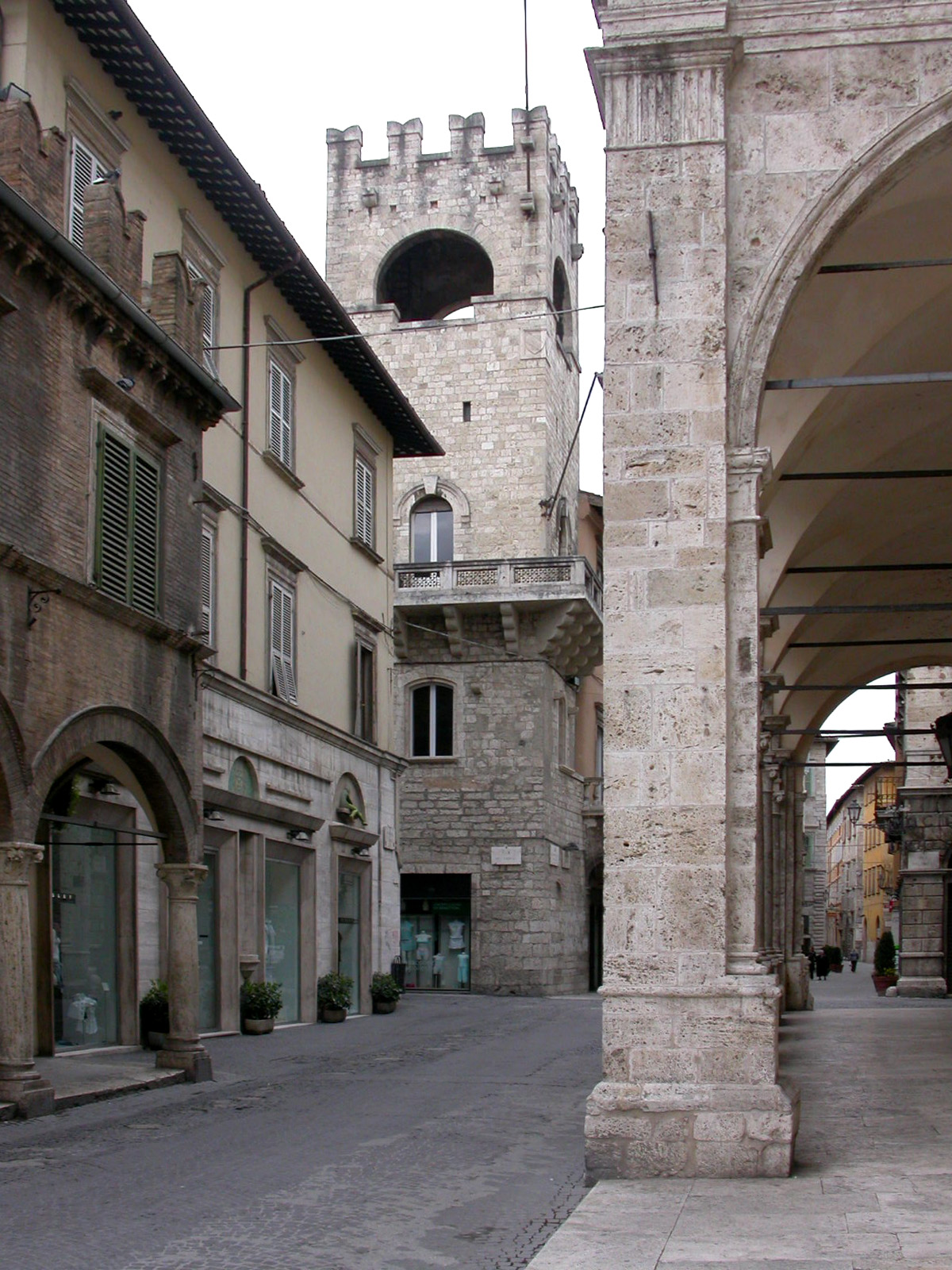 Torre del Palazzo degli Alvitreti (torre) - Ascoli Piceno (AP) 