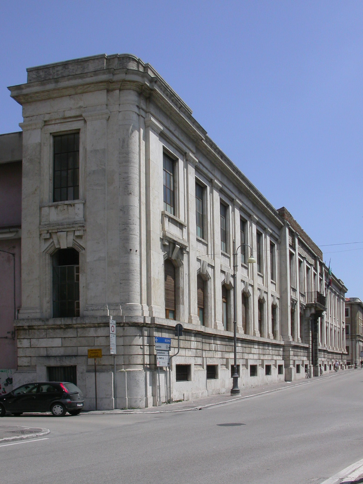 Scuola industriale (scuola) - Ascoli Piceno (AP) 