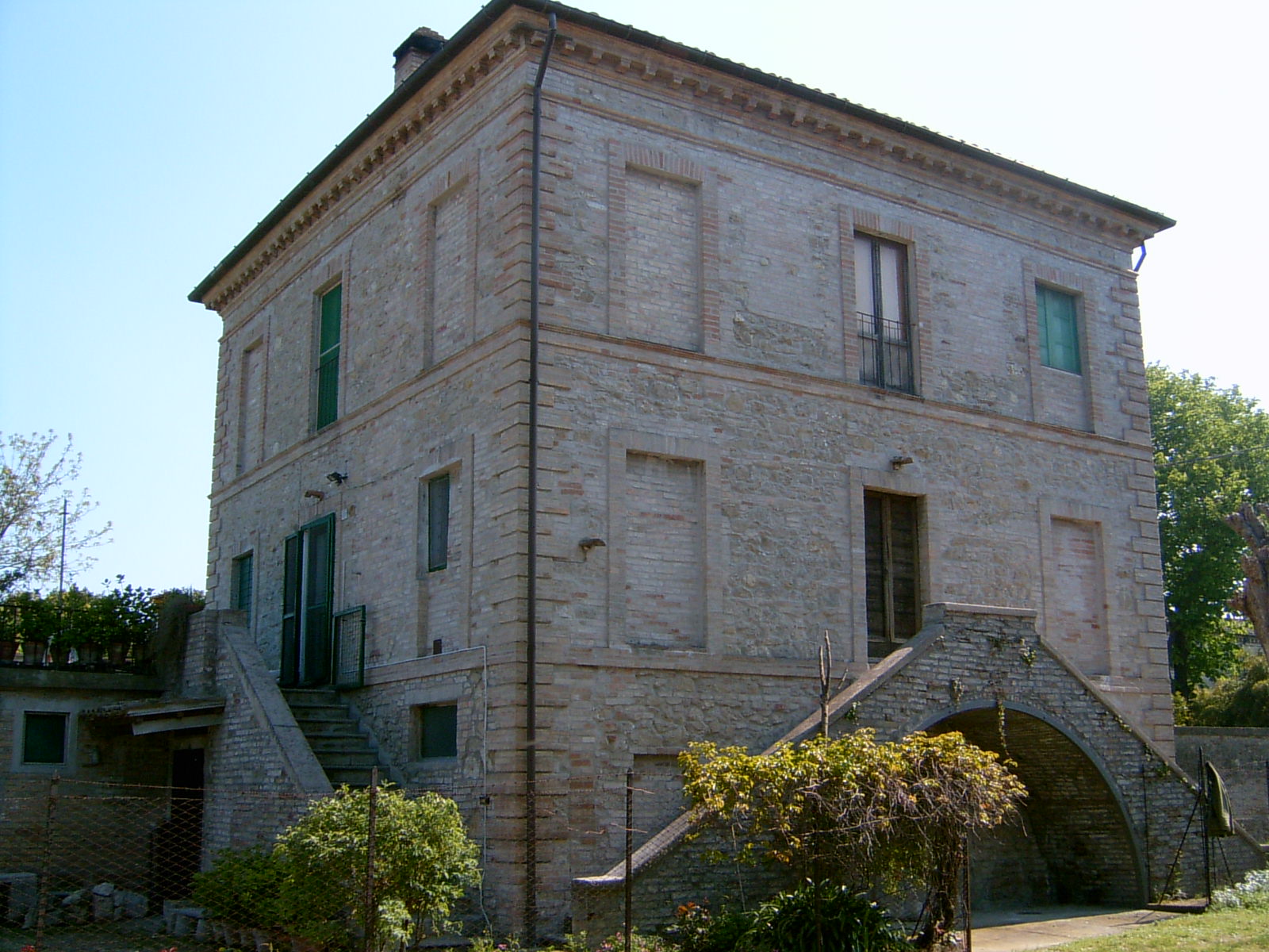 Scuderia di Villa Salvadori (scuderia, edificio di servizio annesso alla residenza) - Fermo (AP) 