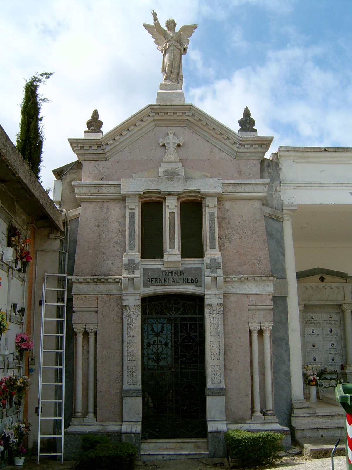 Cappella Berdini Alfredo (cappella, cimiteriale) - Monte Urano (AP) 