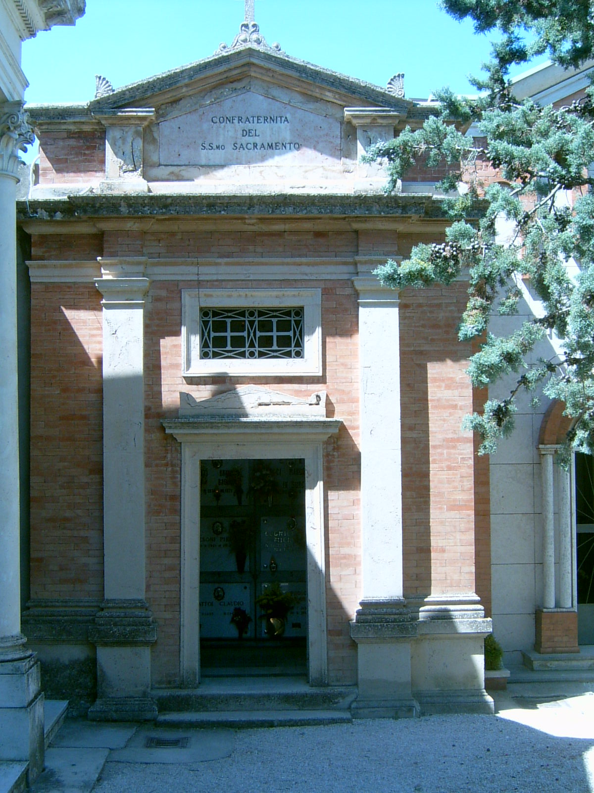 Cappella della Confraternita del SS. Sacramento (cappella, funeraria) - Montegiorgio (AP) 