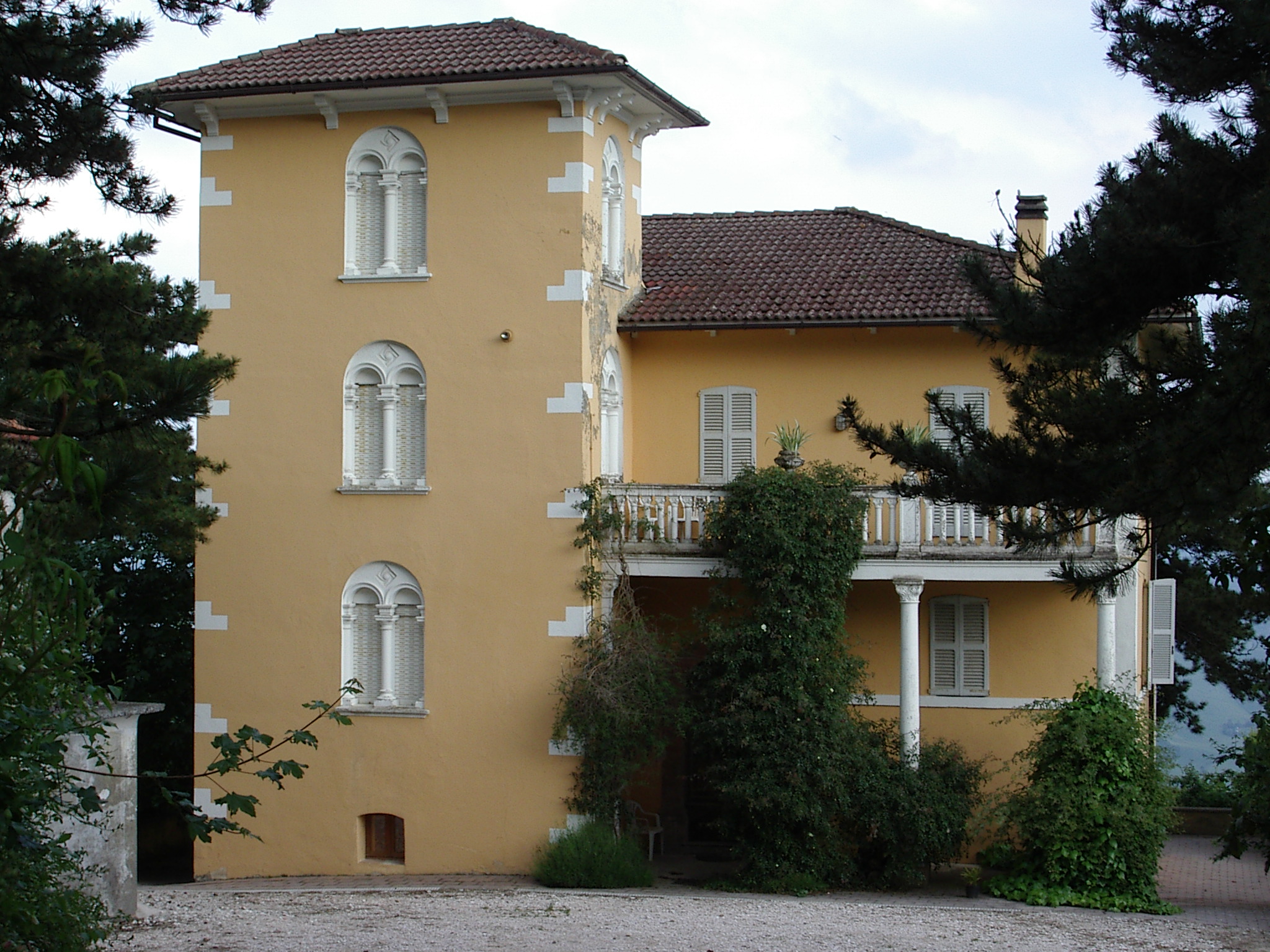 Villa Marziali (villa extraurbana, nobiliare) - Montefalcone Appennino (AP) 