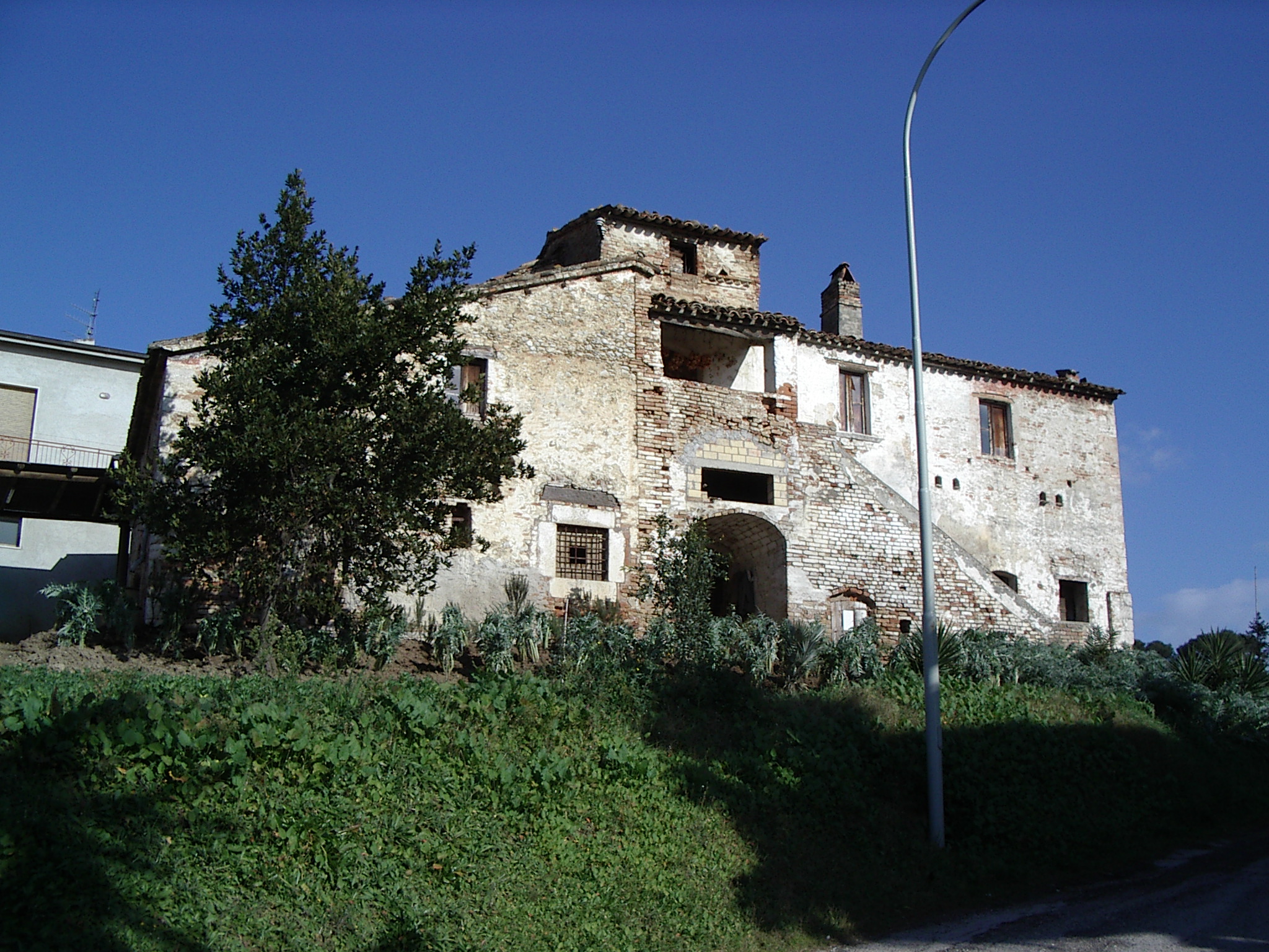 Casa Ciotti (casa colonica, marchigiana con scala esterna) - Monsampolo del Tronto (AP) 