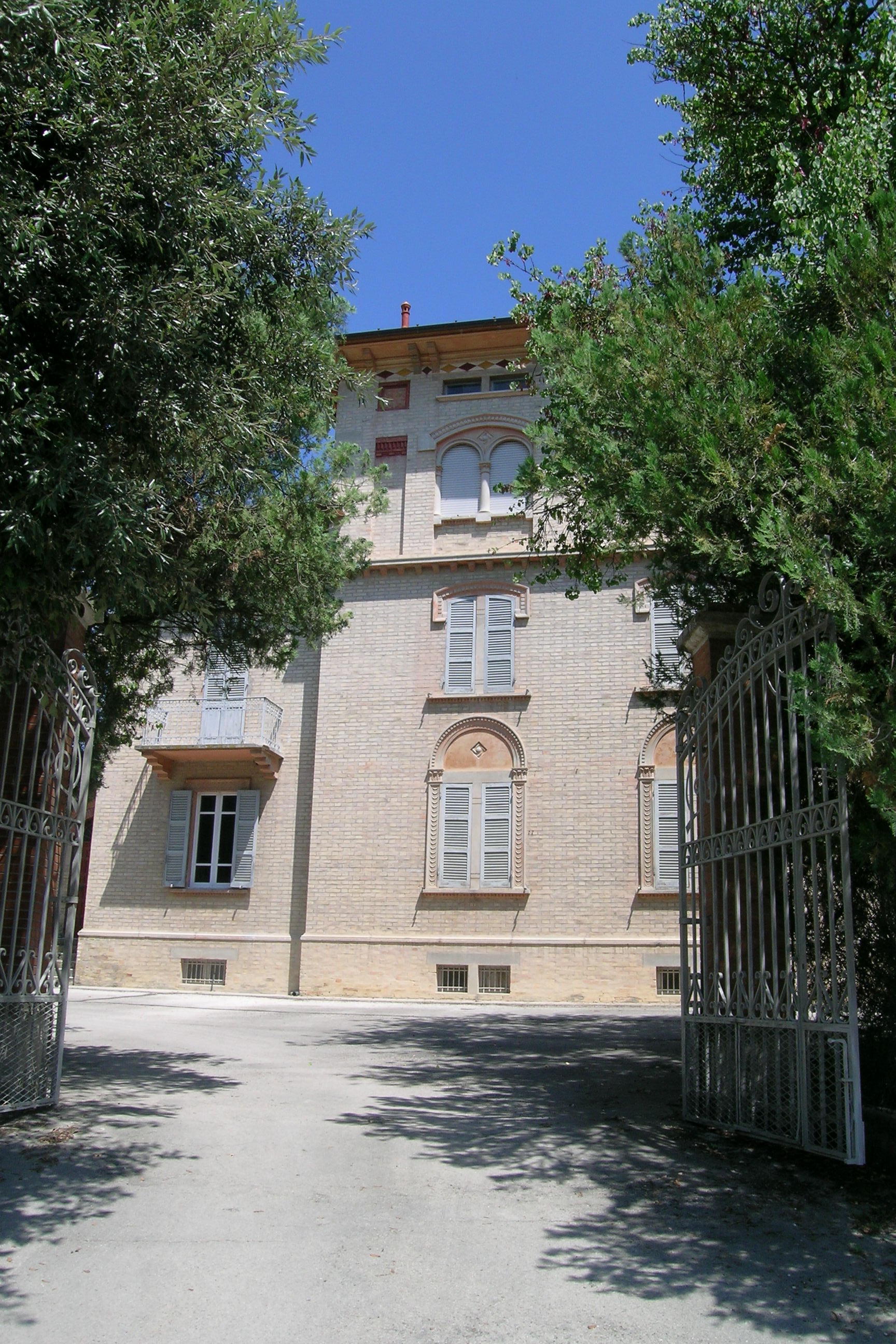 Villa Fratelli Fermani (villa urbana) - Falerone (AP) 