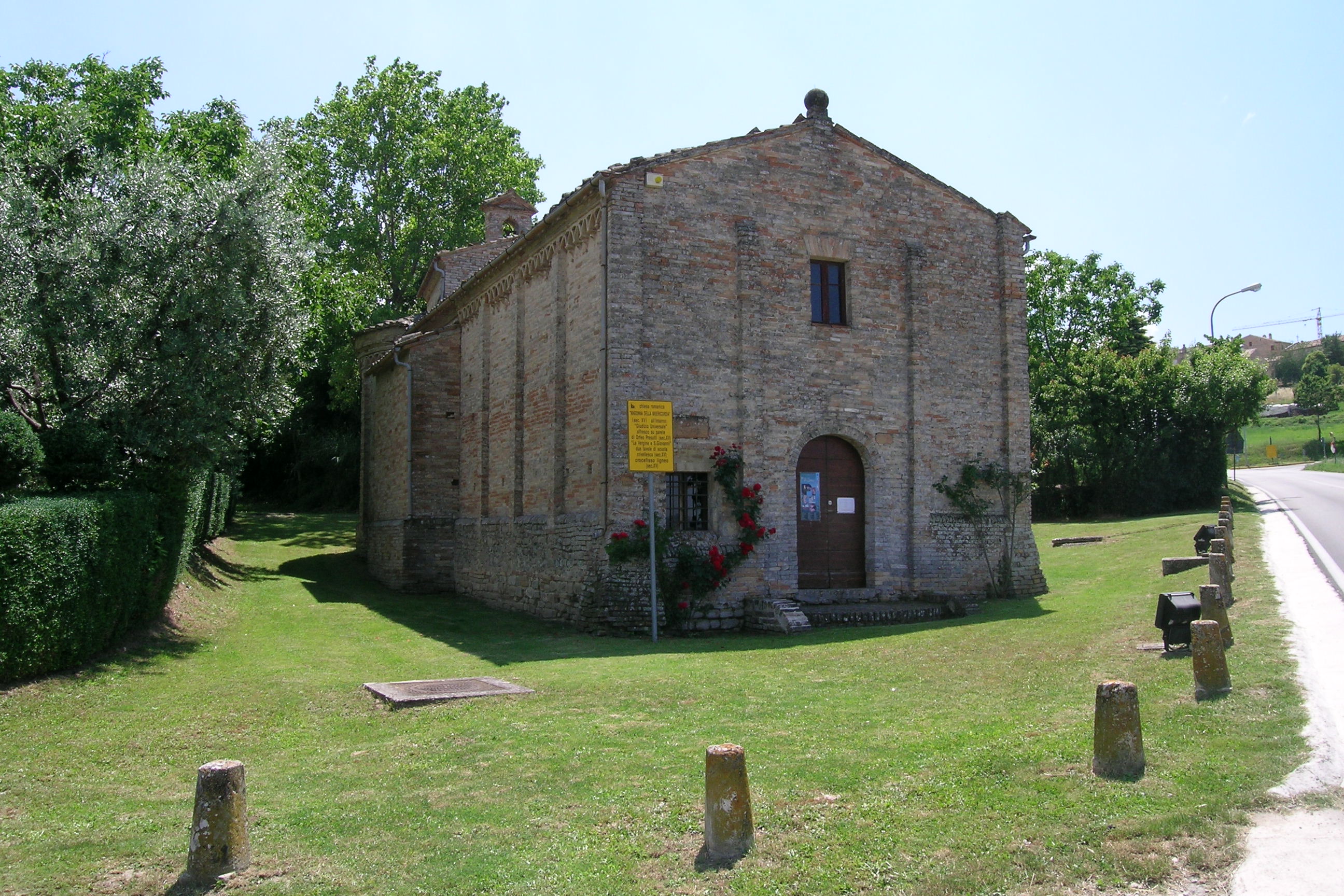 Chiesa di S. Maria della Misericordia (chiesa, romanica) - Monteleone di Fermo (AP) 