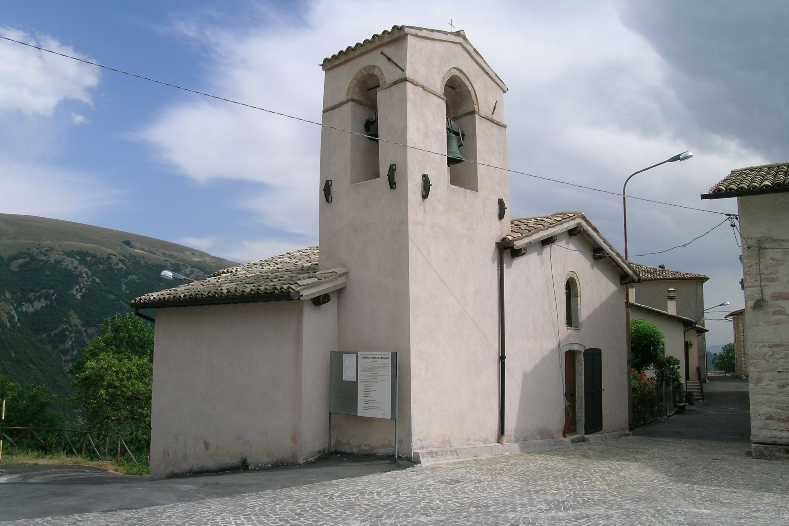 Chiesa di S. Lorenzo (chiesa, rurale) - Monte Cavallo (MC) 