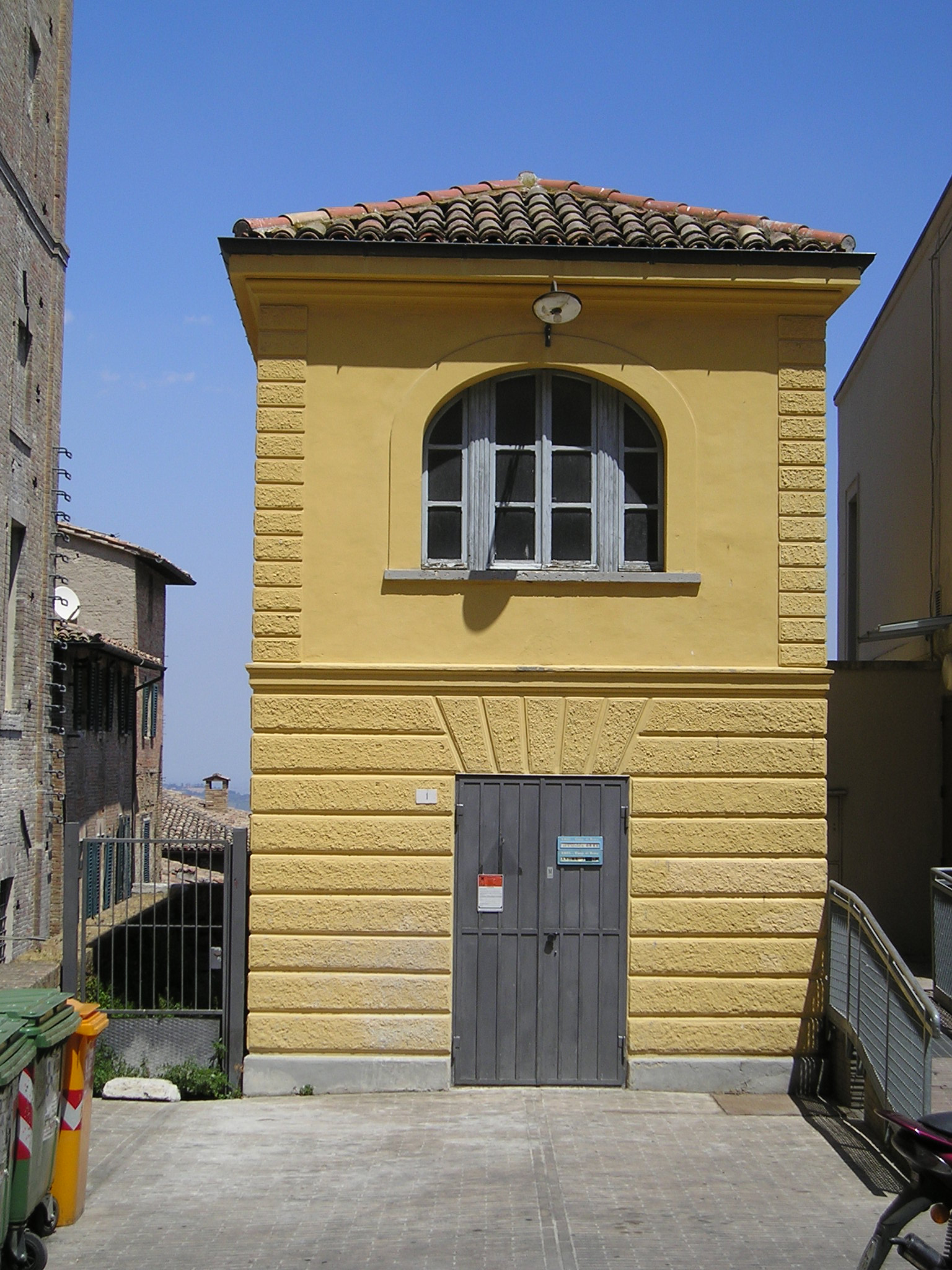 Cabina elettrica (cabina elettrica) - Urbino (PU) 