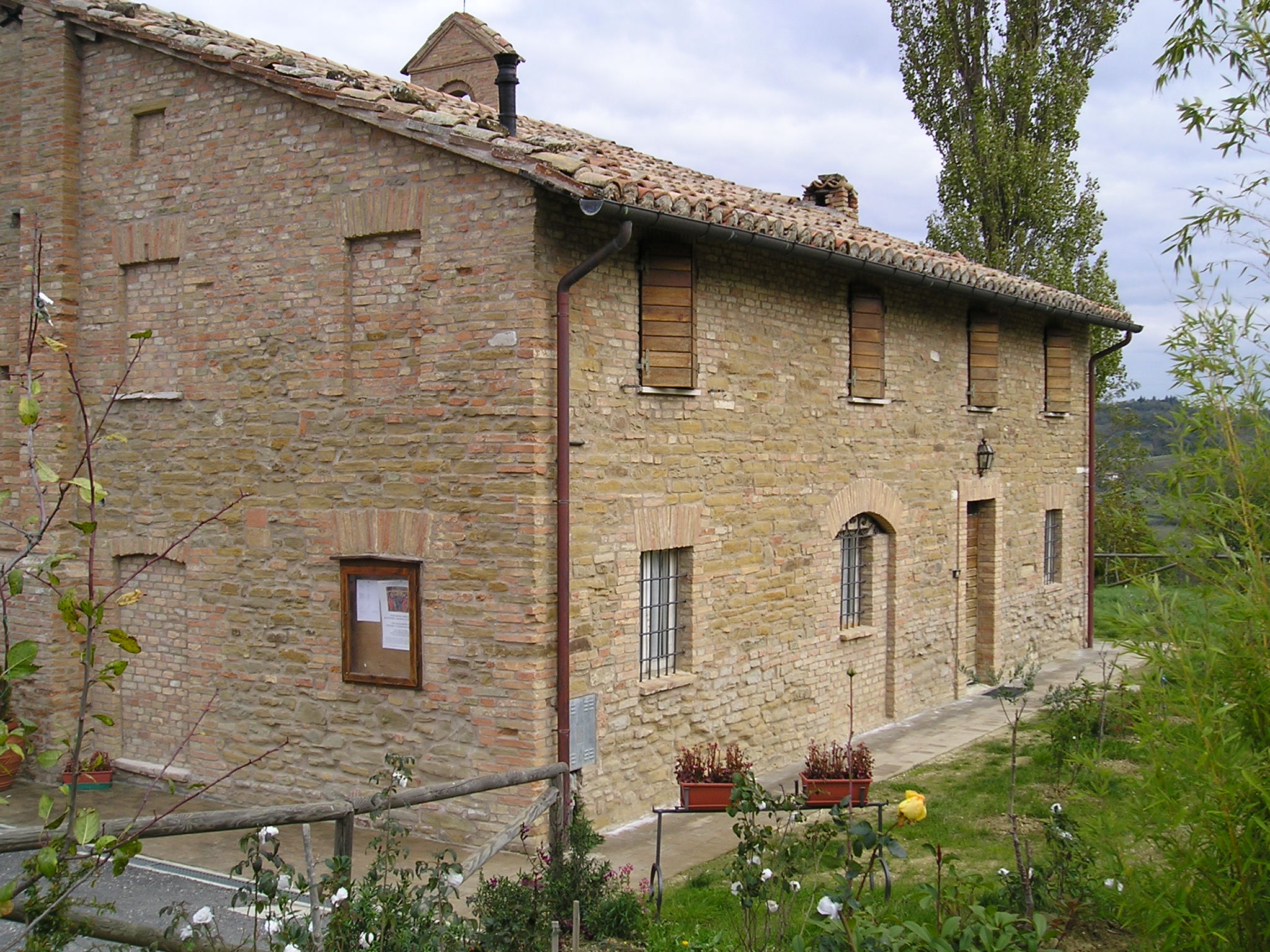 Casa canonica di S. Maria Assunta di Valdazzo (casa canonica) - Urbino (PU) 